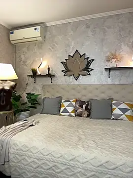 StripBianka online show from March 25, 7:22 am