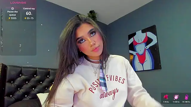 Sophiietaylor online show from November 4, 11:21 pm