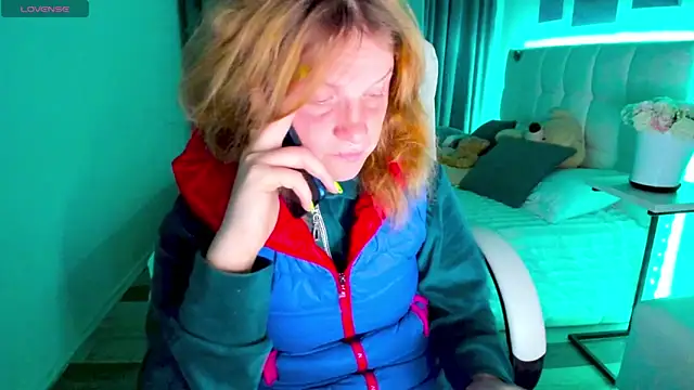 Snapshot of Kathlyn__Heath chatting on October 6, 8:35 pm Kathlyn Heath online show from October 6, 8:35 pm