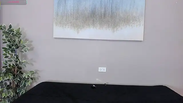 peachbrii online show from January 19, 12:45 pm