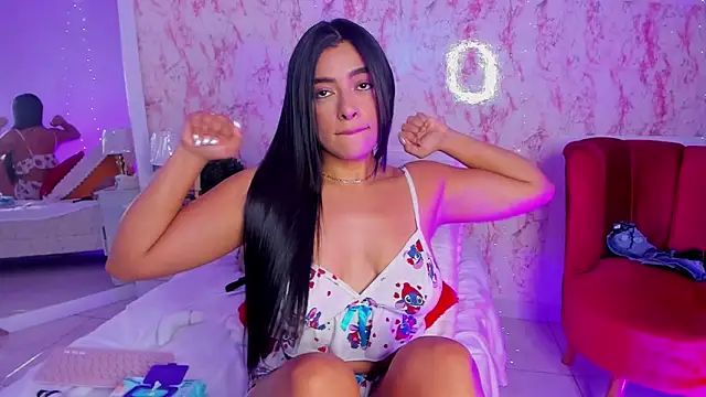 SophiieWilson  online show from February 24, 4:44 am