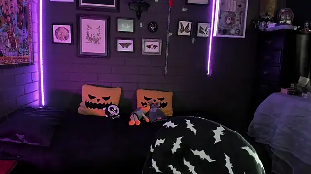 insania 9999  online show from October 30, 5:36 pm