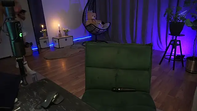 LaraPunkt online show from September 20, 7:17 am