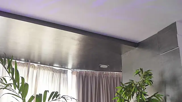 HotSkinnyX online show from April 16, 8:58 am