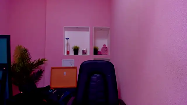 Persephoni online show from October 29, 8:44 pm