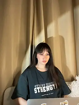 itssophiie online show from February 16, 12:10 am