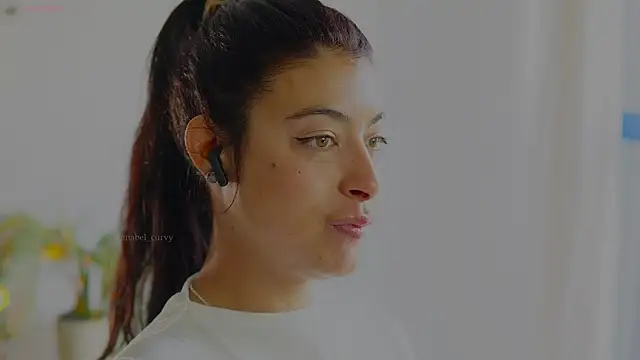 anabelcurvy online show from April 15, 9:10 am