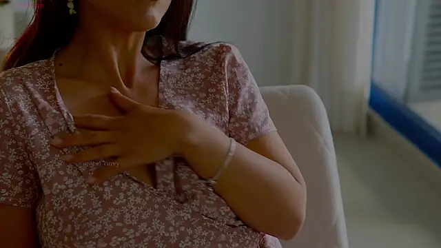 anabelcurvy online show from April 19, 9:09 am