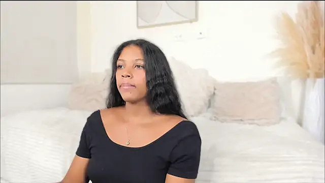 ZOEGARNER01 online show from April 20, 7:39 pm