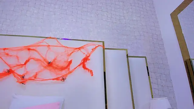 paola rodriguez online show from October 25, 10:34 am