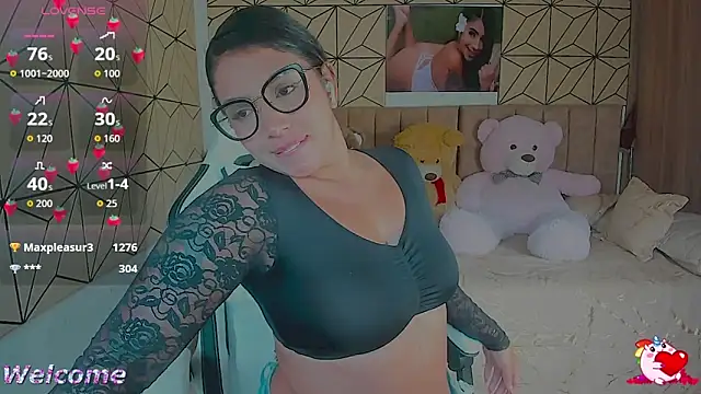 vane lopez  online show from October 10, 9:20 pm