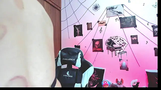 yunkodolly666 online show from October 27, 9:20 pm