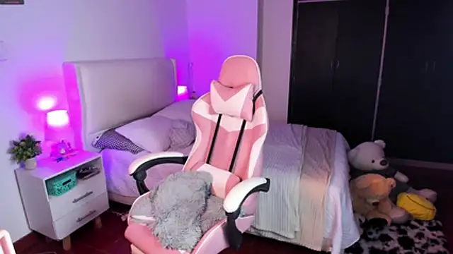 Ainhoads online show from February 3, 9:03 am