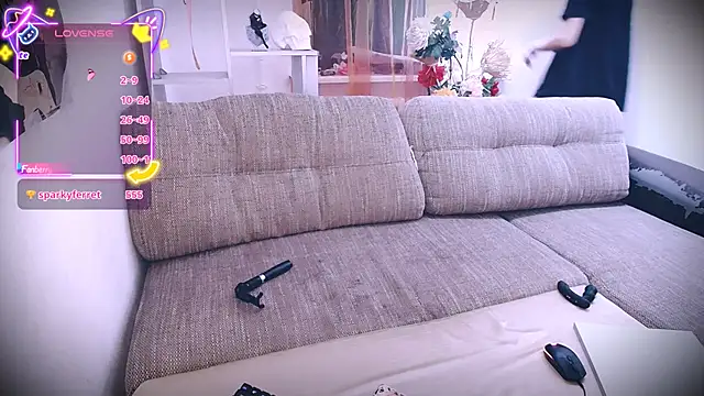 Littlepinkcat online show from November 29, 8:18 am