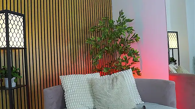 Avril Cyrus online show from March 26, 8:05 am