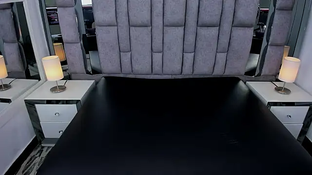 EMMAHILL1 online show from April 17, 11:12 am