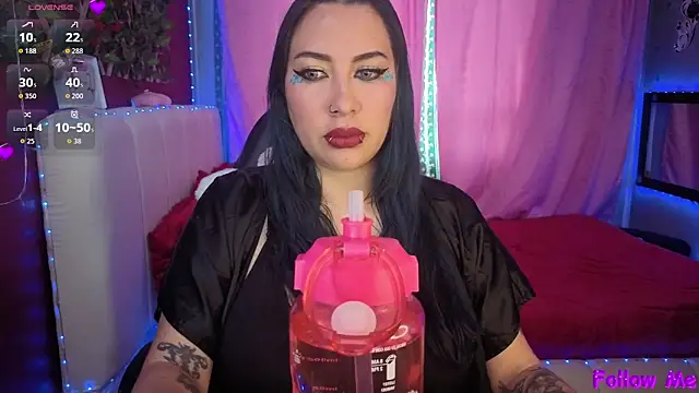 nathalie zanettii online show from April 21, 9:00 pm