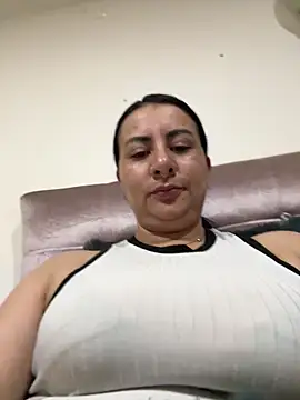 Abril Luv online show from March 25, 1:44 am