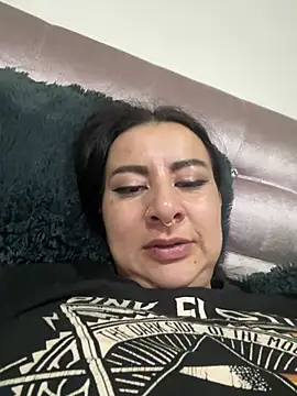 Abril Luv online show from March 23, 12:50 am