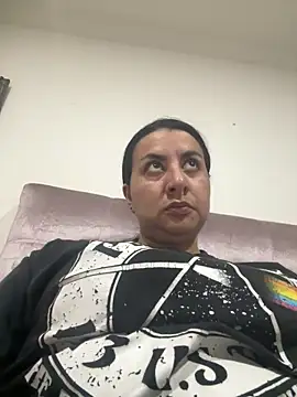 Abril Luv online show from January 19, 1:13 am