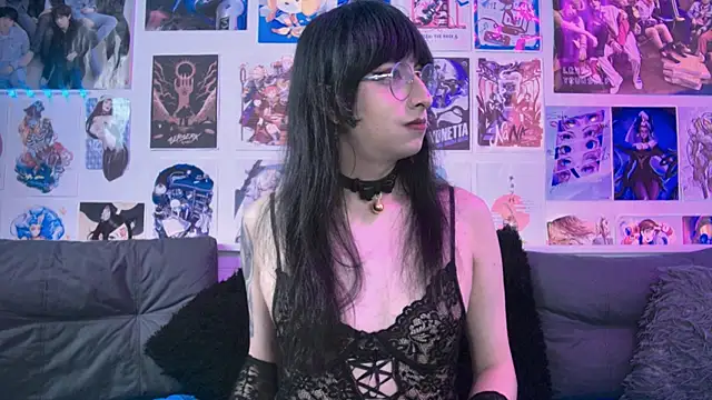 snowblack  online show from November 29, 3:49 pm