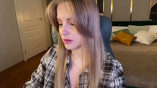 anita blairr online show from April 18, 1:08 am