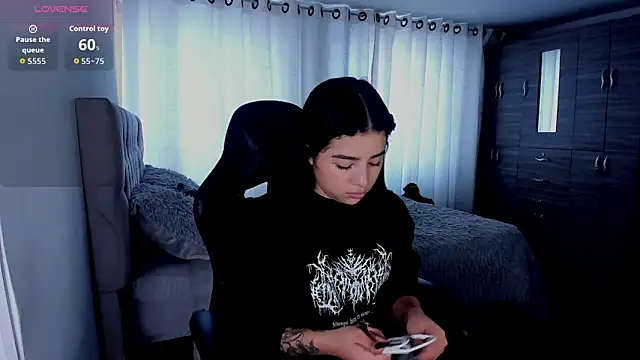 aliice walker  online show from December 1, 5:04 pm