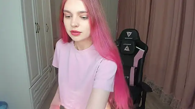 lil cassie online show from April 16, 9:39 pm