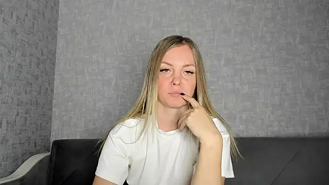 iam Venus online show from January 15, 3:18 pm