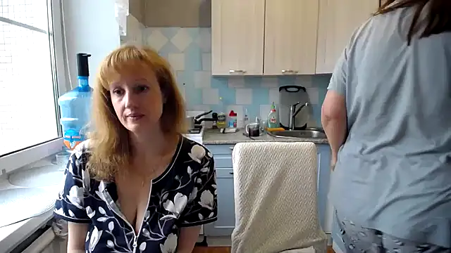 DonnaMagdalena online show from October 2, 7:24 am