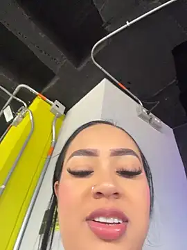 Luisa Fernandaa online show from March 18, 6:57 pm