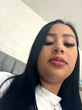 Snapshot of Luisa_Fernandaa chatting on October 16, 12:35 am Luisa Fernandaa online show from October 16, 12:35 am