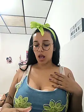 Snapshot of Annya-sweet chatting on October 23, 2:34 pm Annya-sweet online show from October 23, 2:34 pm