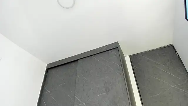 chloe ebony  online show from November 8, 7:30 pm