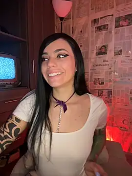 i am nina  online show from June 12, 10:29 pm