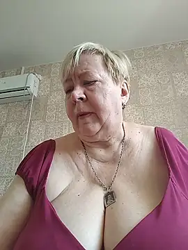 EffectFiona online show from March 13, 3:41 am