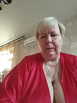 EffectFiona online show from April 19, 1:05 am