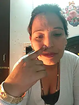 Poojabhabi101 online show from January 15, 7:47 am