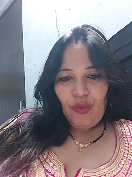 Poojabhabi101 online show from March 23, 7:03 am