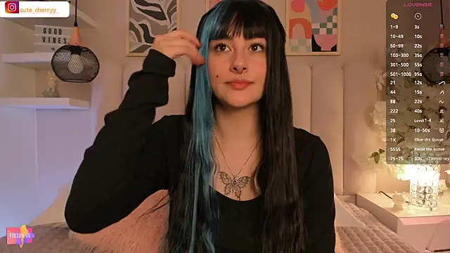 cute  cherry  online show from November 26, 8:54 pm