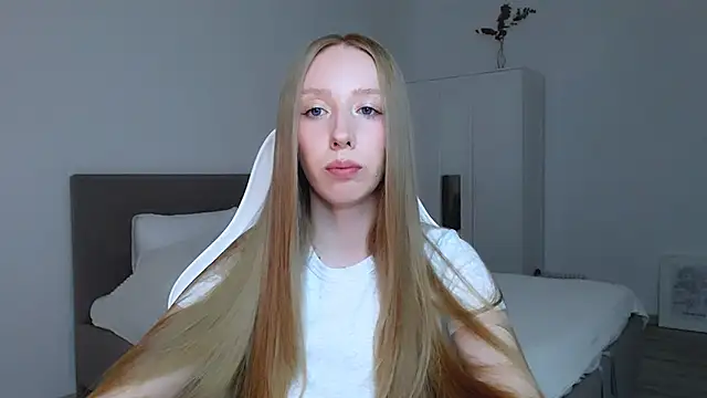 Snapshot of Luna_insniity chatting on October 20, 7:28 pm Luna insniity online show from October 20, 7:28 pm