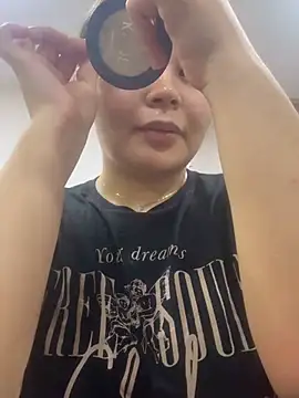 IsabellaAllen online show from April 11, 7:17 pm