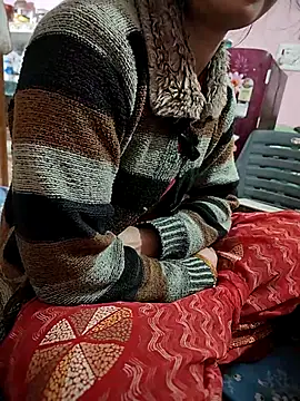 COUPLLE VILLAGE online show from January 31, 10:30 pm