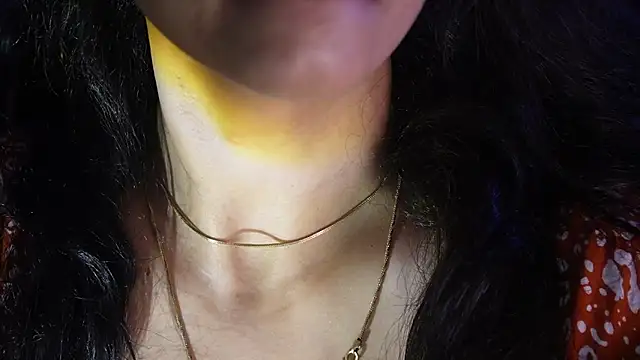 -AyeshaSinghania- online show from April 14, 8:14 am