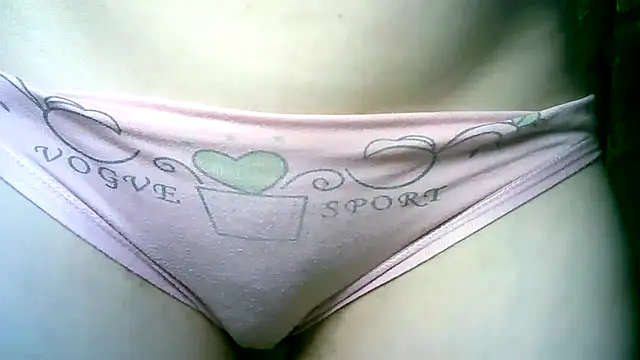 VikkyVikiss online show from October 27, 5:19 pm