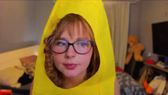 KlementinaBbG online show from September 20, 8:51 pm