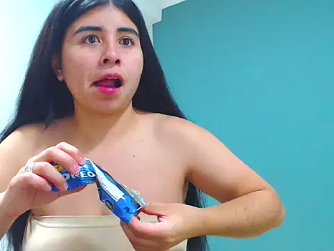 danna- roouss online show from December 1, 9:28 pm