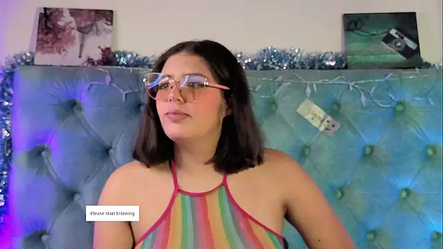 Paola Lyon  online show from December 22, 12:30 pm