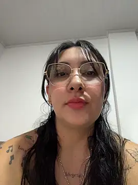 You-kitty2025 online show from May 5, 10:24 pm