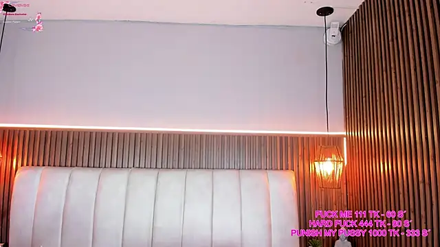 Ashleyy23x online show from March 21, 8:03 pm